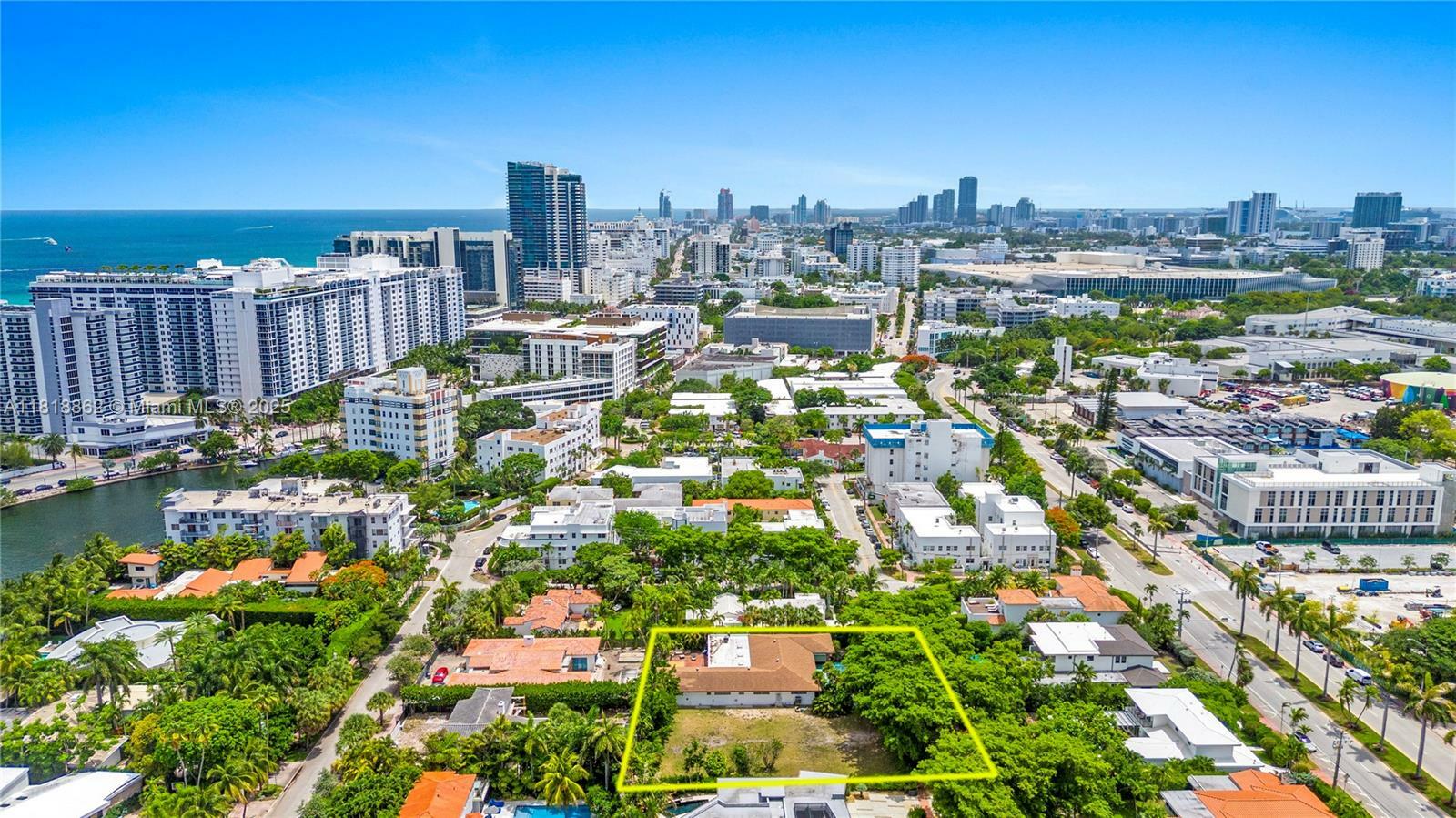 Property Photo: 2525 Flamingo Pl FL 33140