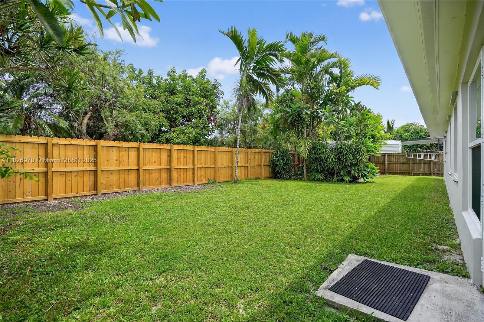 Property Photo: 10463 SW 124th Pl FL 33186
