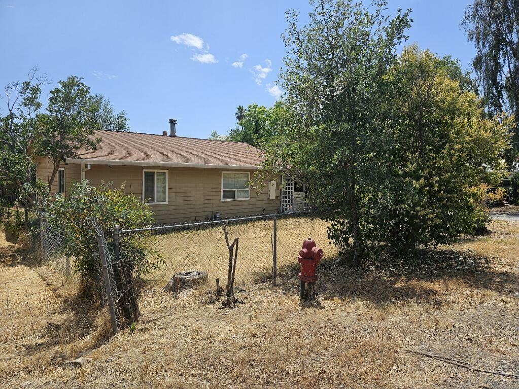 1637 Green Street  Redding CA 96002 photo