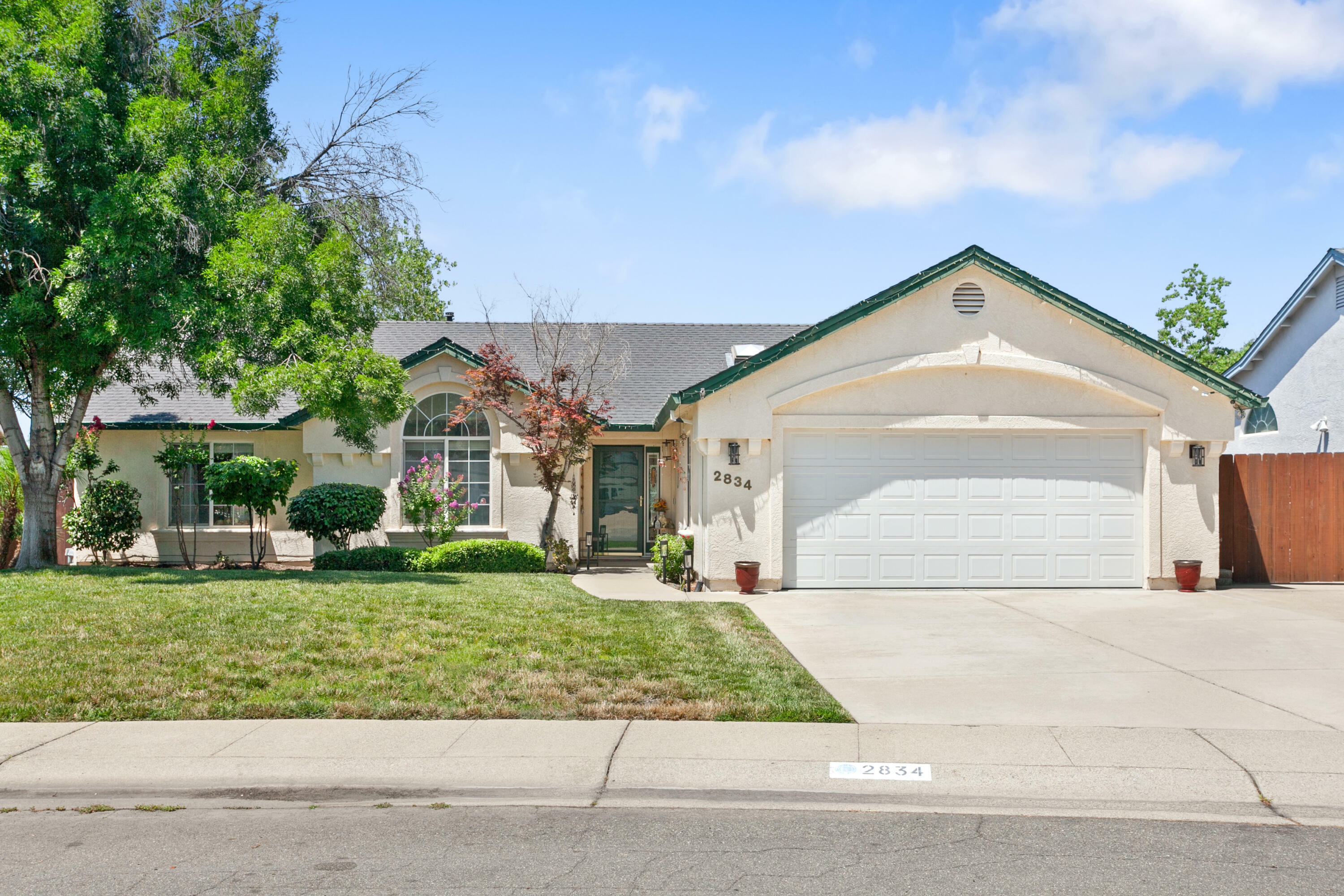 2834 Aspen Glow Lane  Redding CA 96001 photo