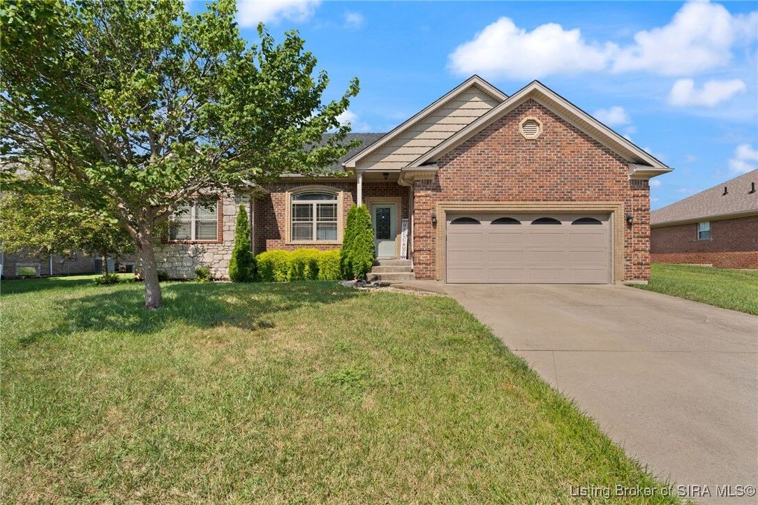 Property Photo: 1015 Frontier Trail IN 47124
