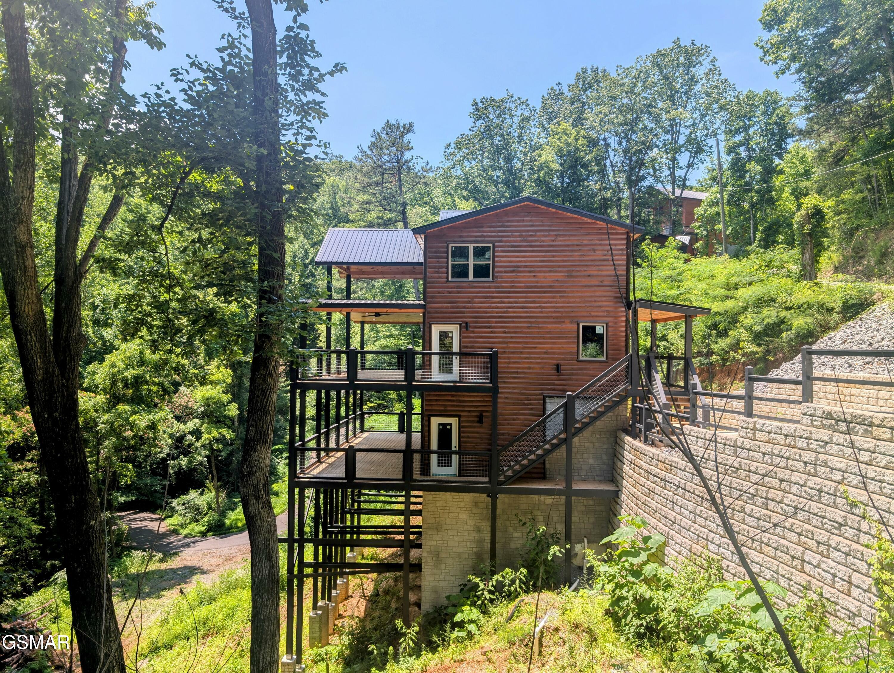 Property Photo: 1130 Laddie Buck Lane TN 37738