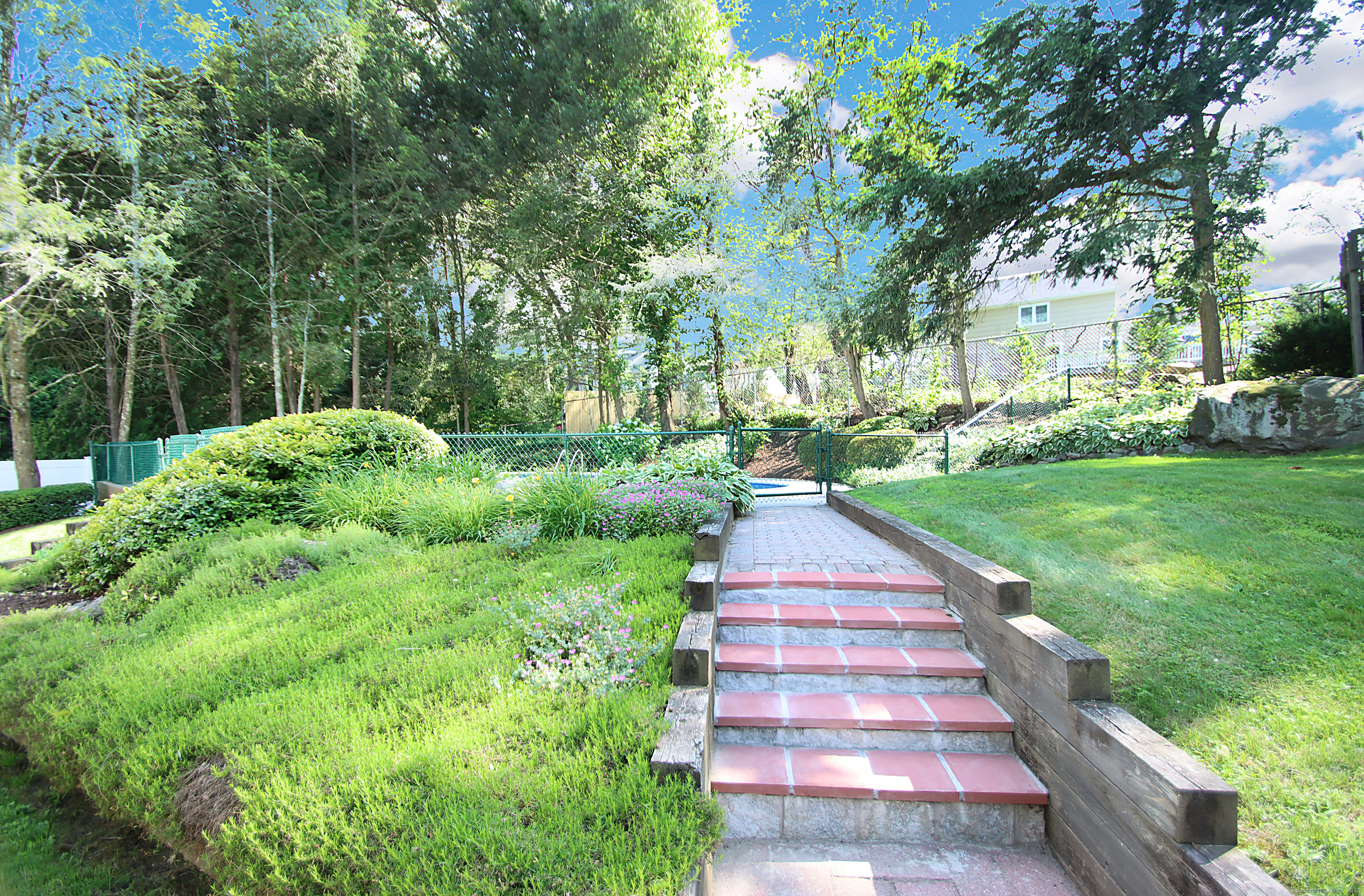 Property Photo: 37 Lamplighter Lane CT 06825