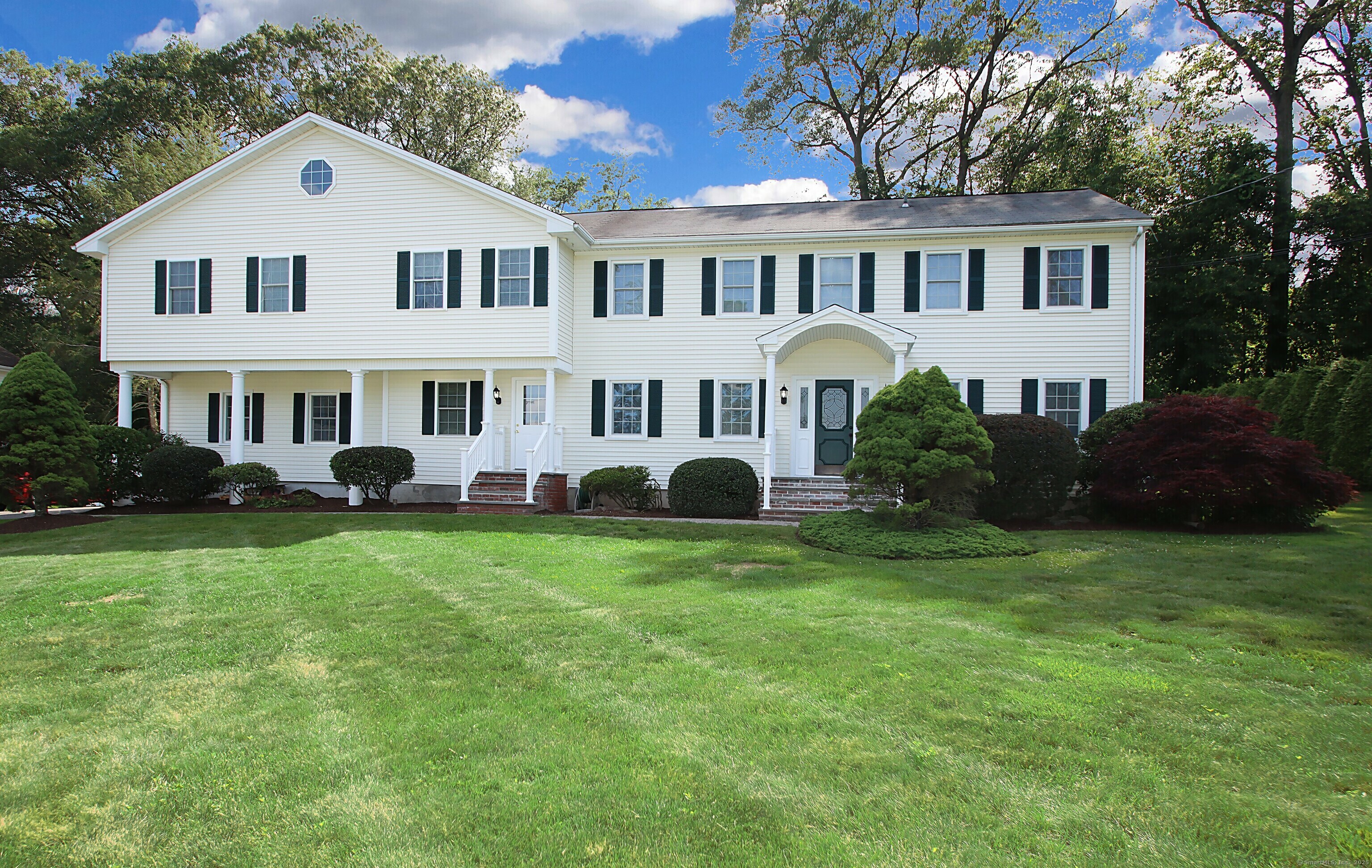 Property Photo: 37 Lamplighter Lane CT 06825