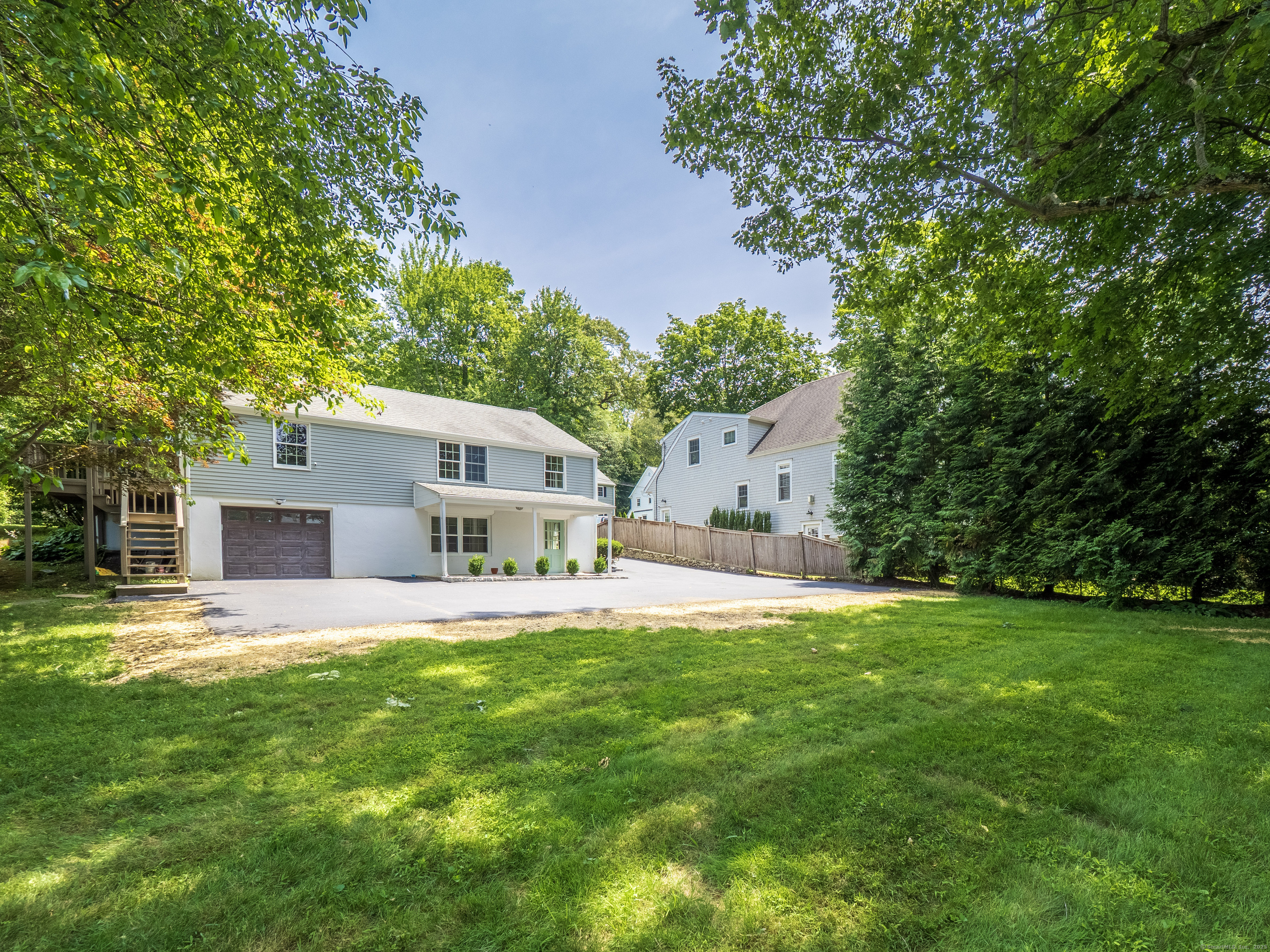 Property Photo:  8 Hillcrest Avenue  CT 06820 