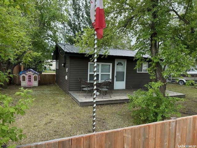 Property Photo: 9072 Donald Crescent SK S0M 0L0