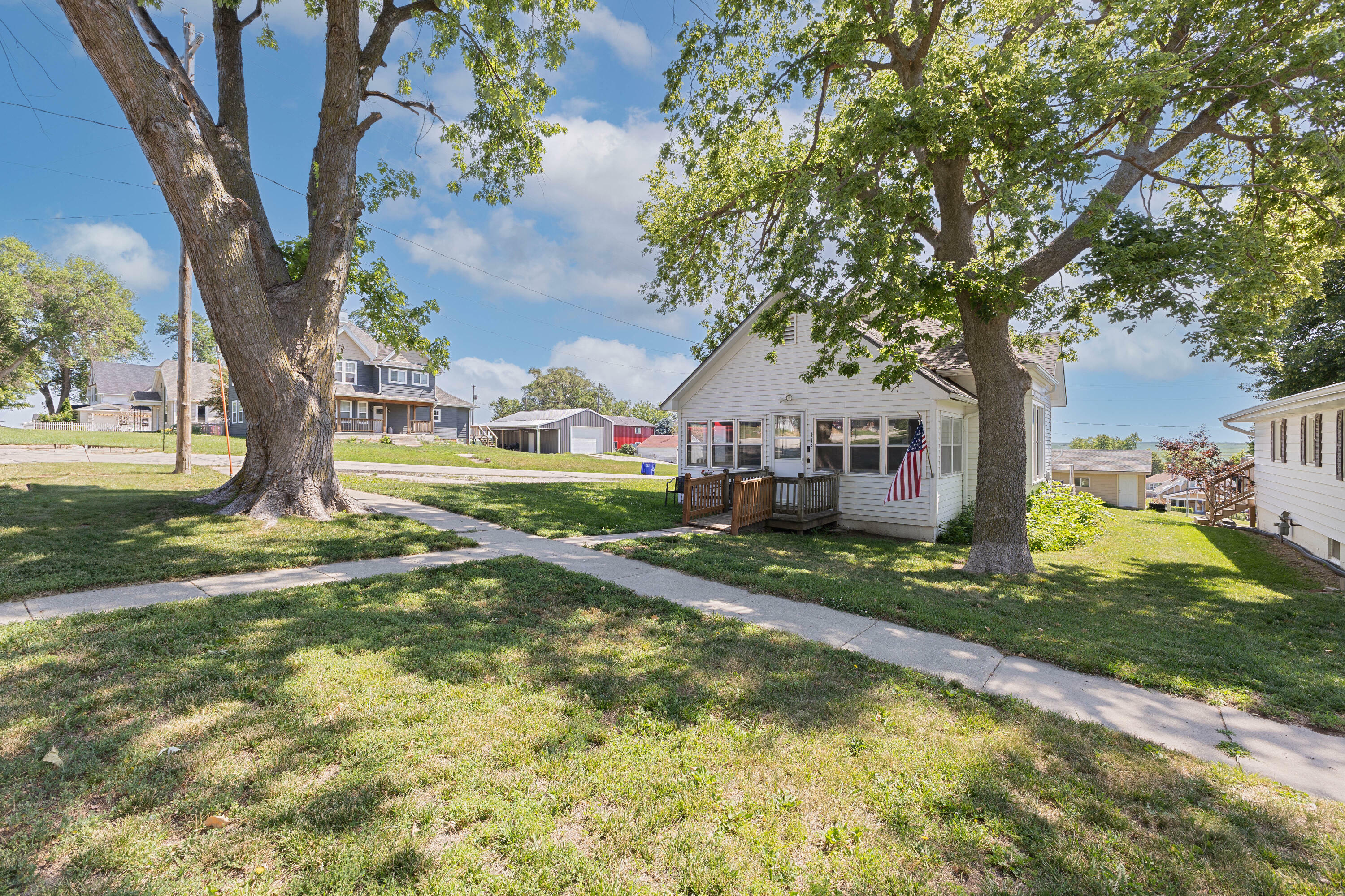 Property Photo: 412 Park Street IA 51553