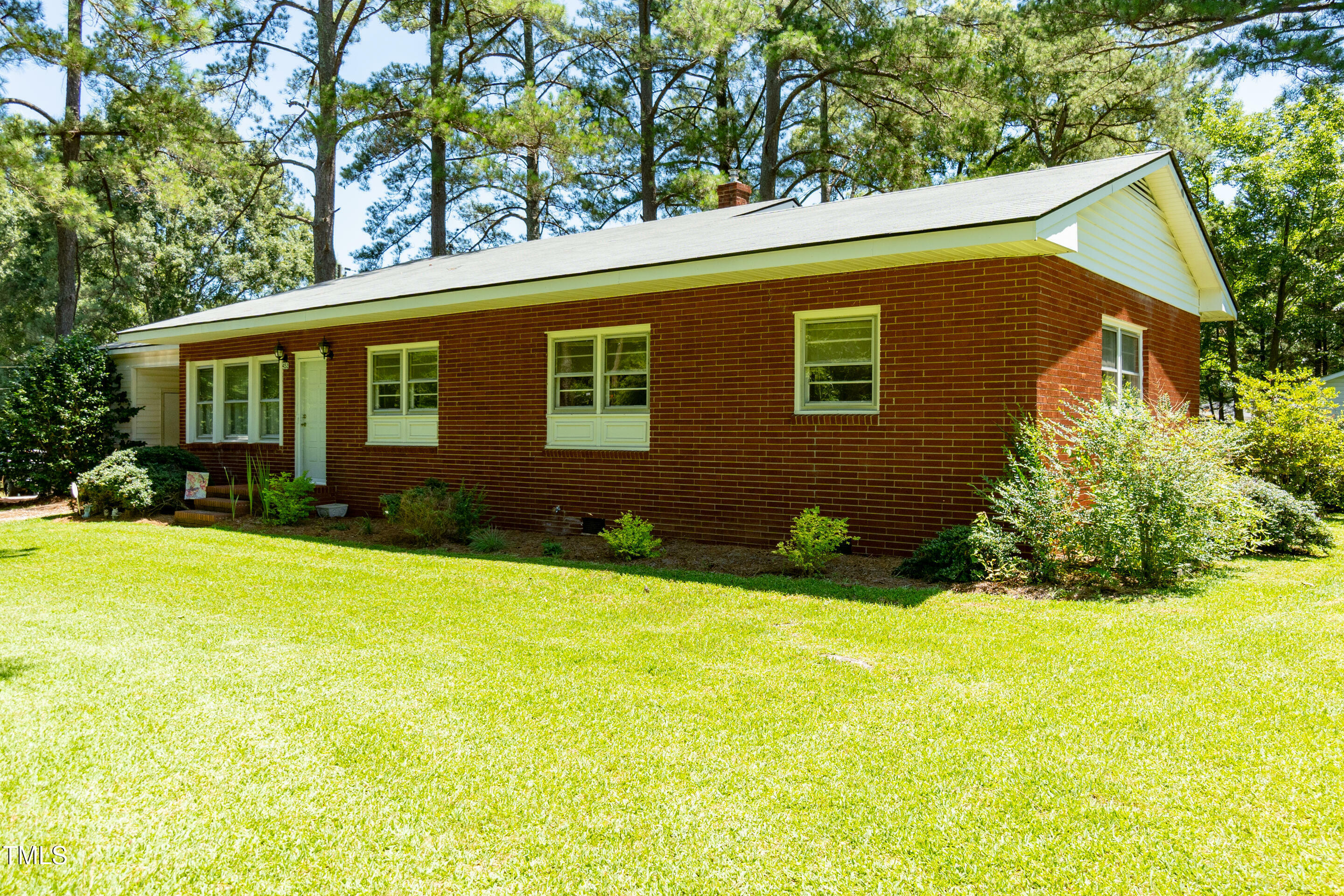 Property Photo: 452 N Main Street NC 27591