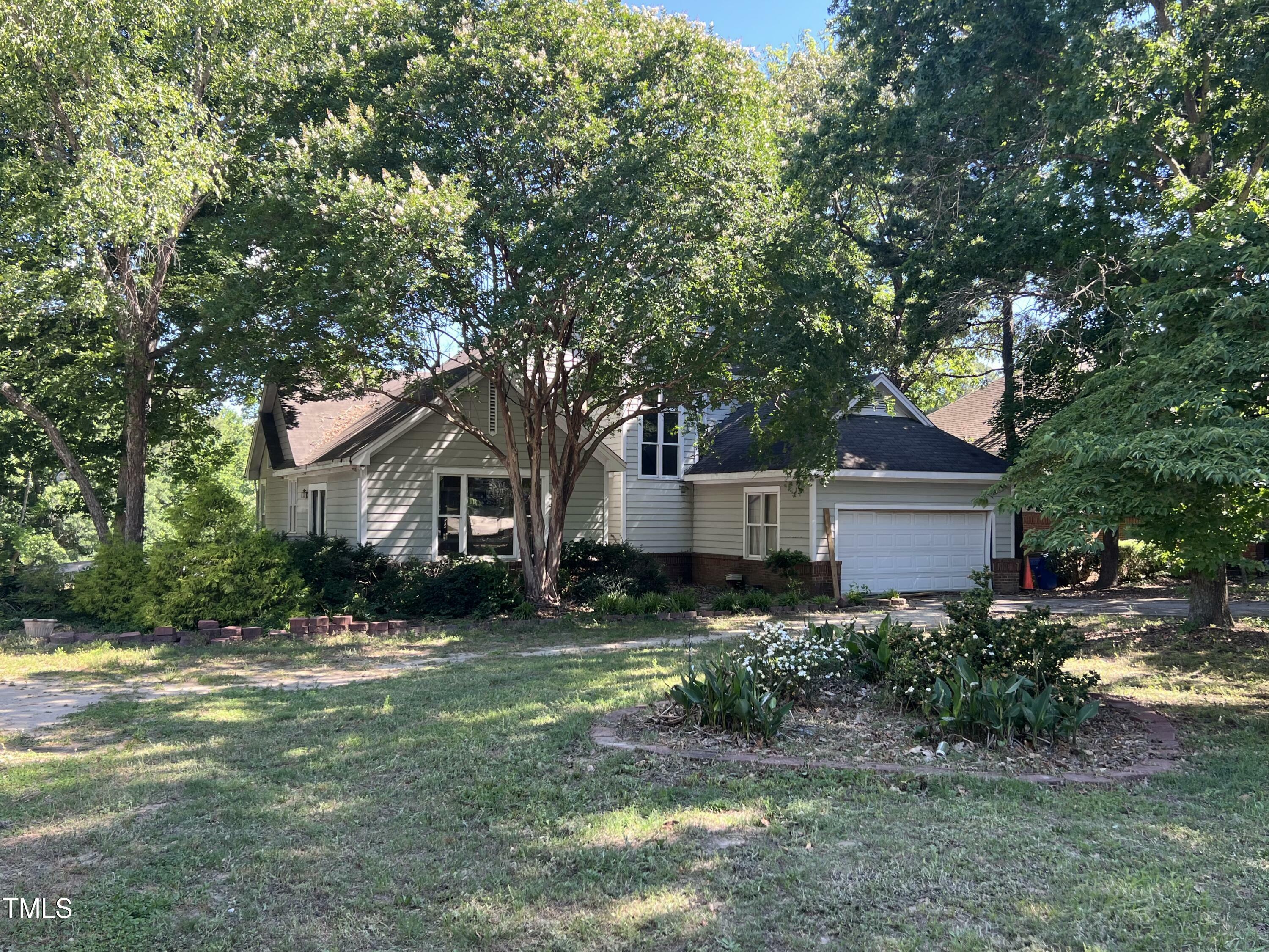 Property Photo: 4917 Harbour Towne Drive NC 27604