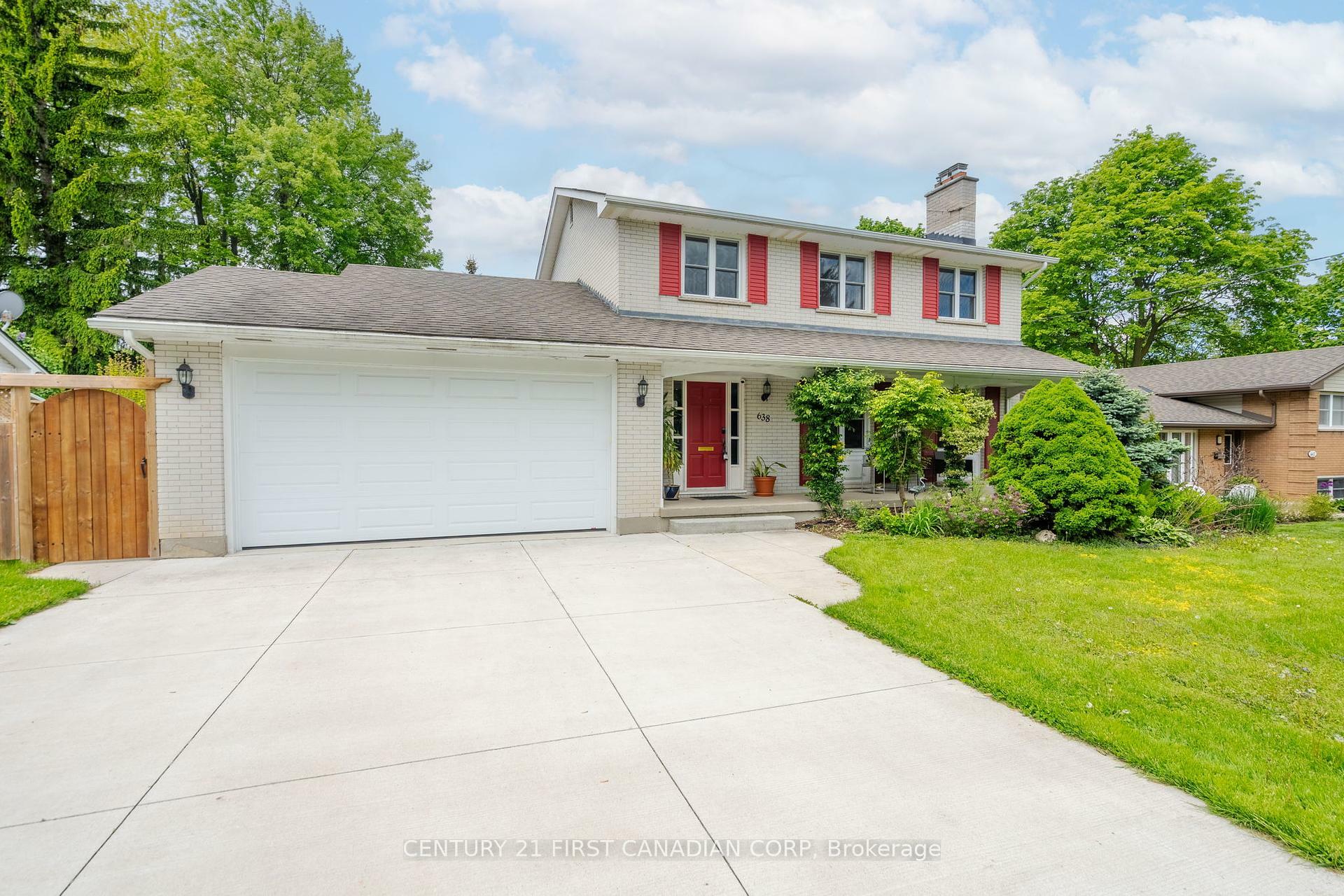 Property Photo: 638 Middlewoods Drive ON N6G 1W8