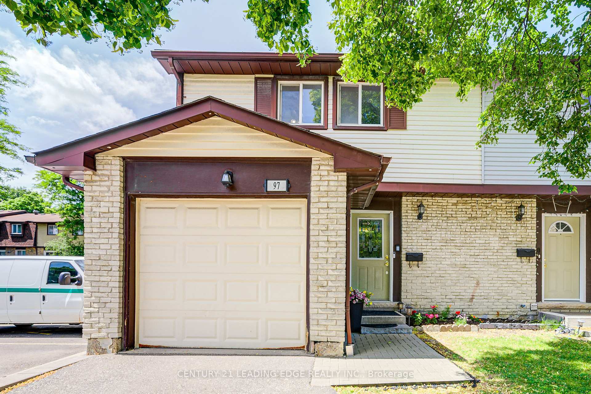 Property Photo: 45 Hansen Road 97 ON L6V 3C5