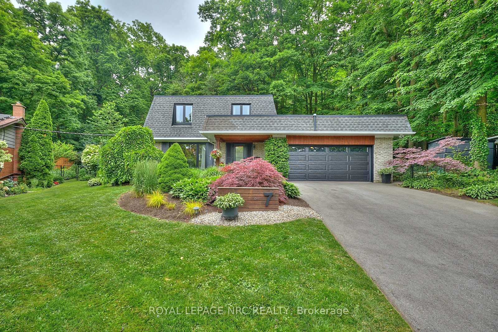 Photo de la propriété: 7 Camelot Court ON L2T 3R4