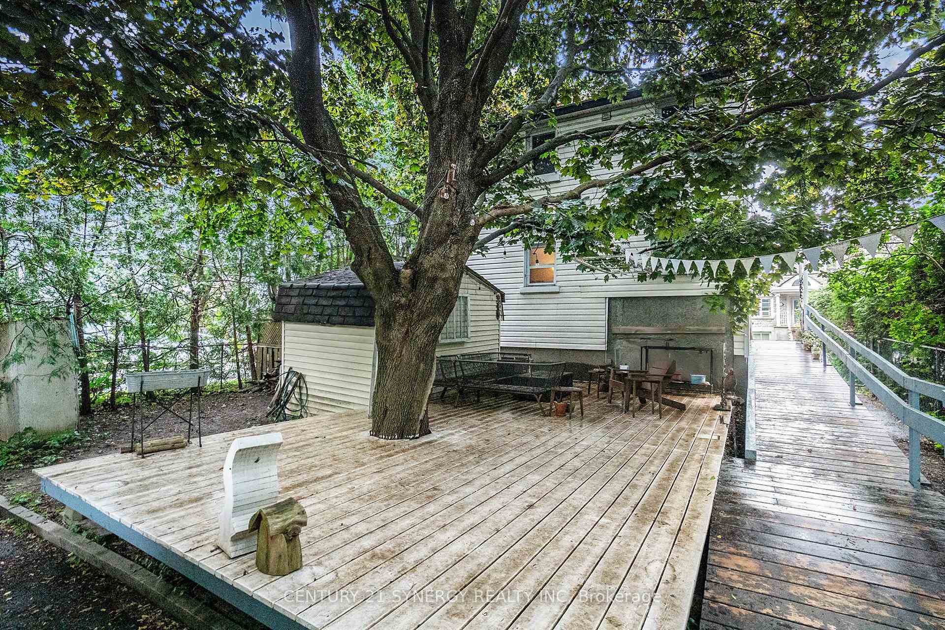Photo de la propriété:  327 Richelieu Avenue  ON K1L 6J8 