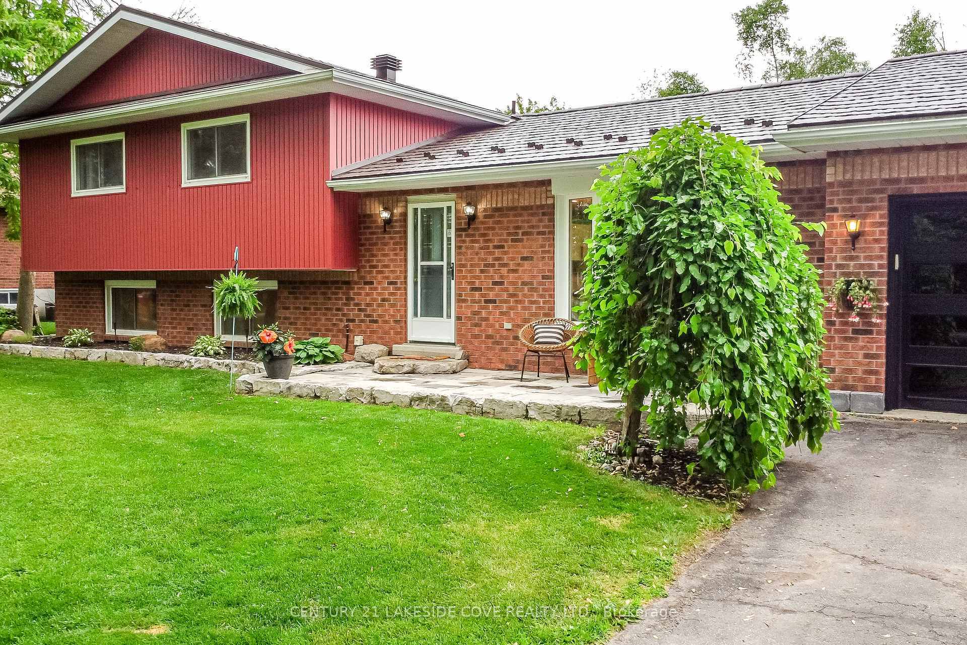 Property Photo: 211 Bayshore Drive ON L0K 1B0