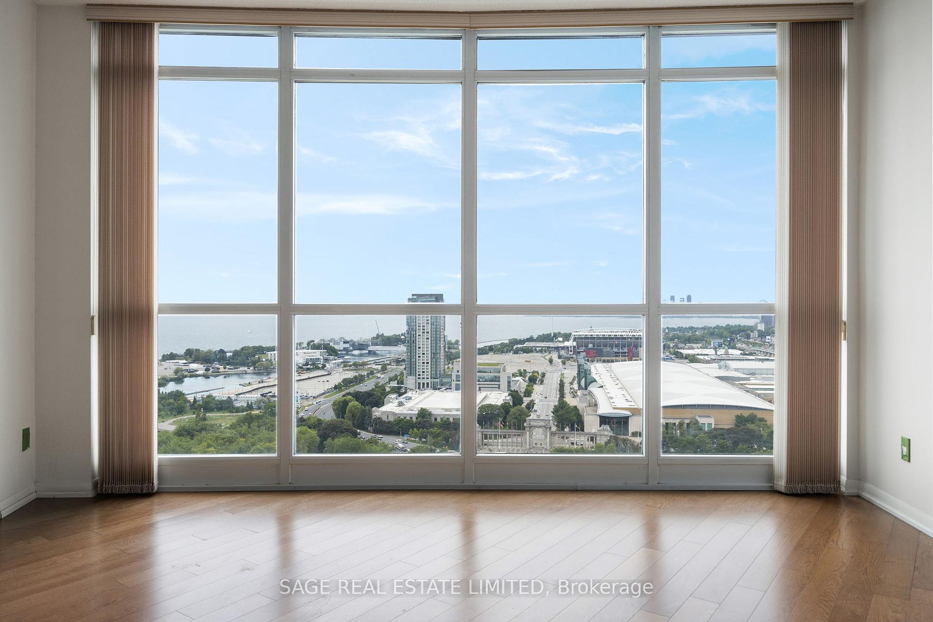 Property Photo: 215 Fort York Boulevard 3205 ON M5V 4A2