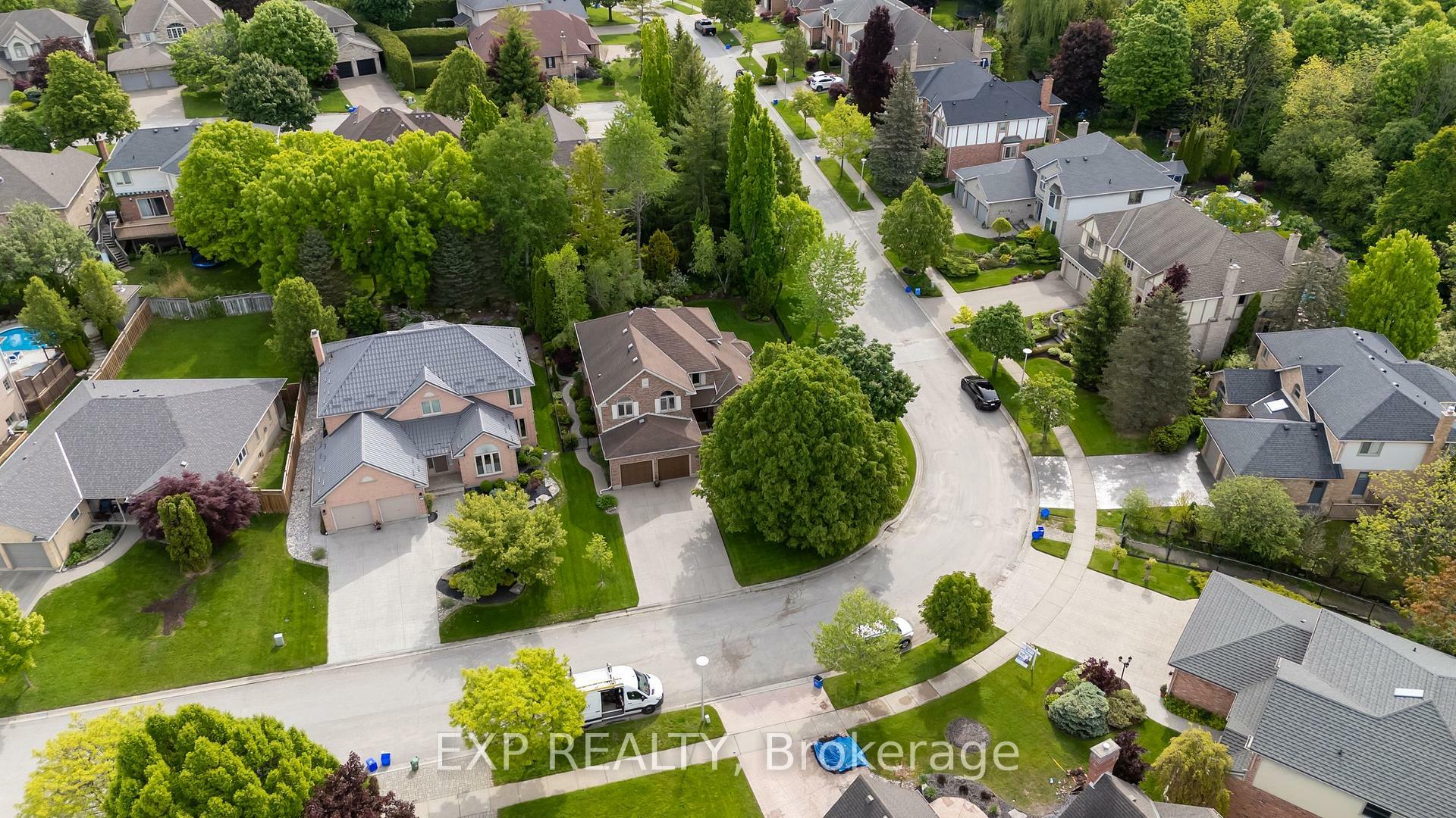 Property Photo: 22 Glenridge Crescent ON N6G 4W5