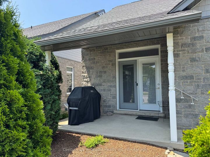 Property Photo: 190 Morpeth Street 17 ON N0H 2L0