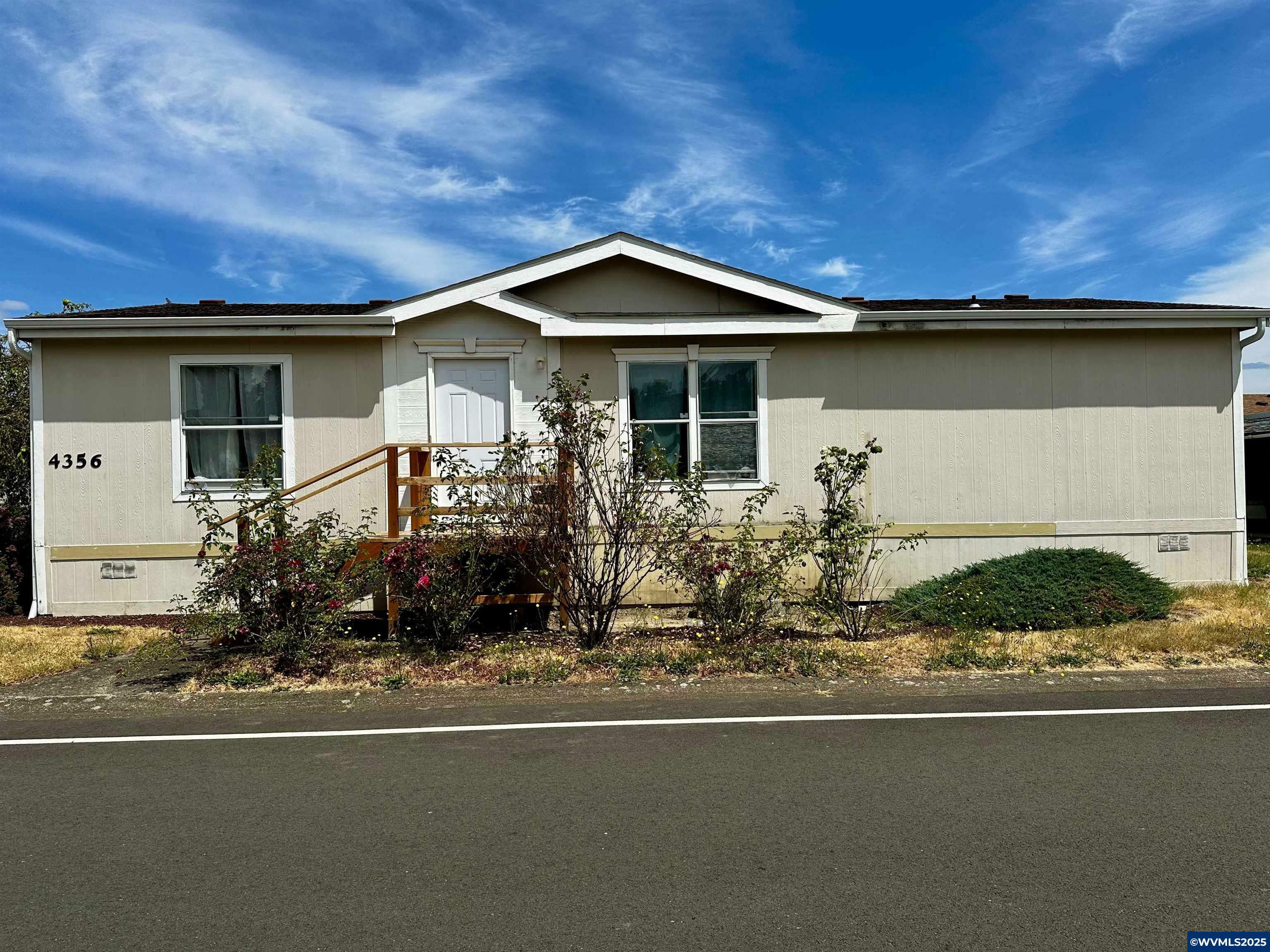 Property Photo: 4356 Bren Lp NE OR 97305