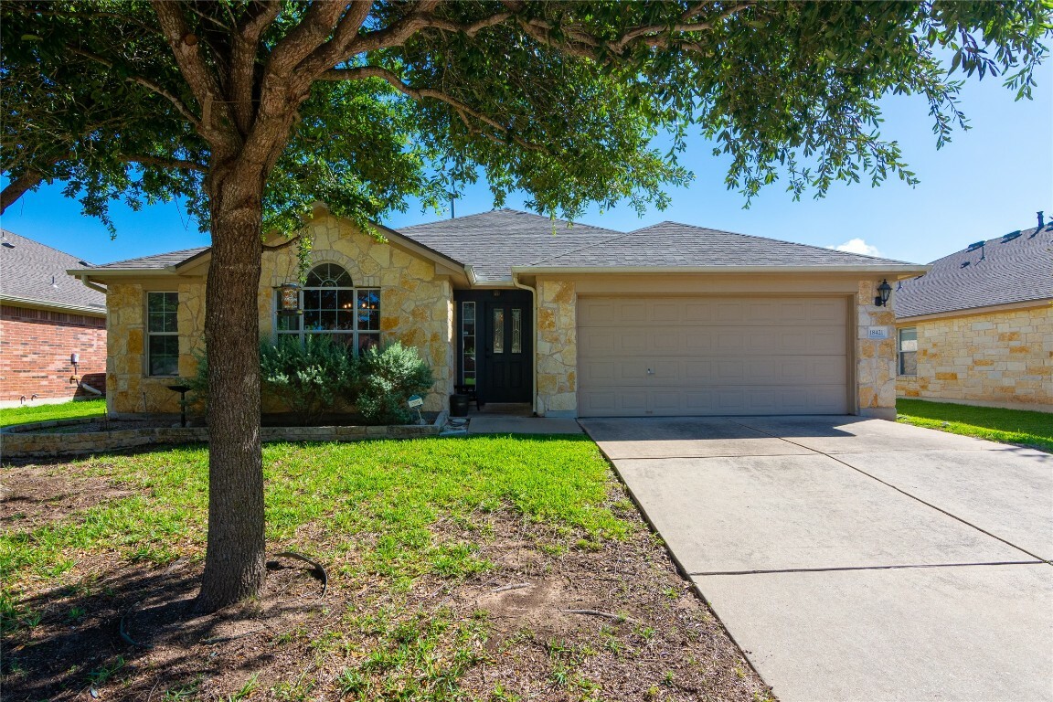 Property Photo: 18421 Dry Brook Loop TX 78660