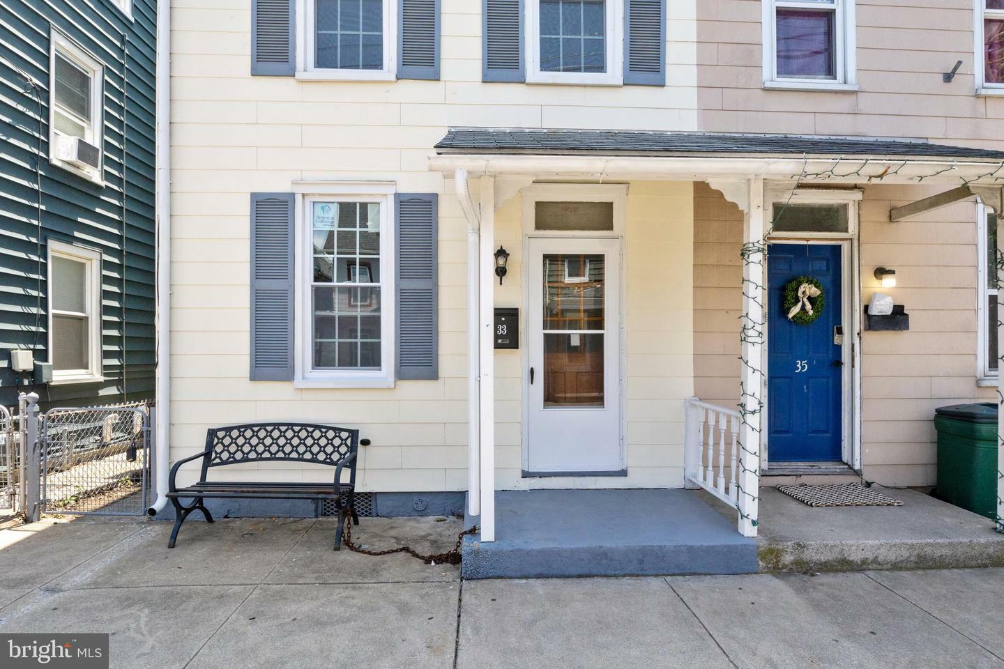 Property Photo:  33 W Ferdinand Street  PA 17545 