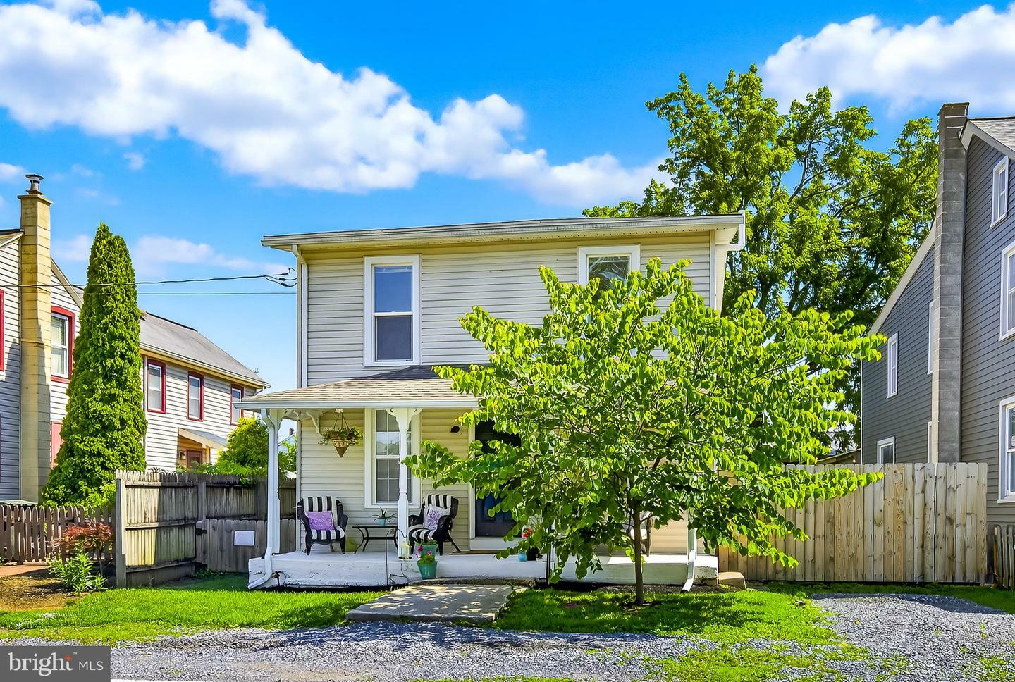 169 W Broad Street  Salunga PA 17538 photo
