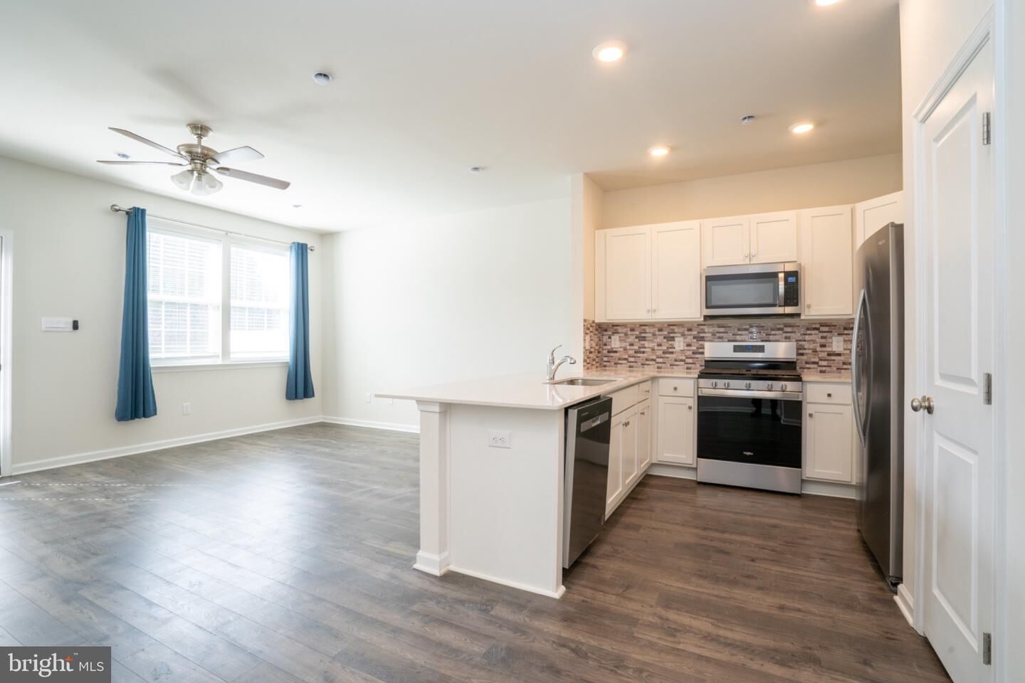 Property Photo:  172 Mazzeo Drive  NJ 08028 