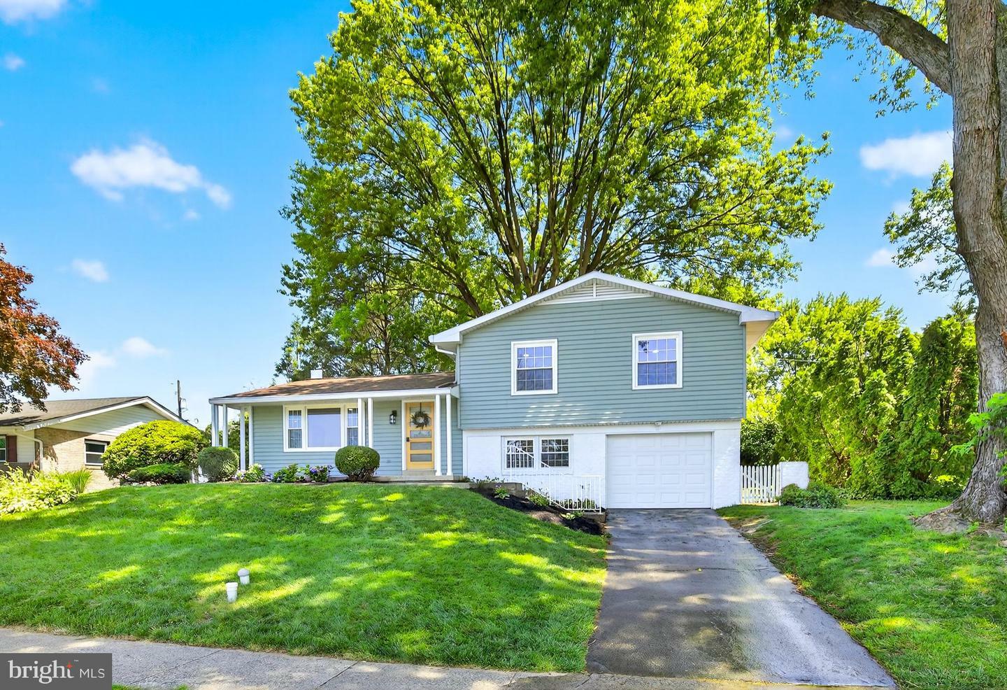 Property Photo:  341 Ashford Drive  PA 17601 