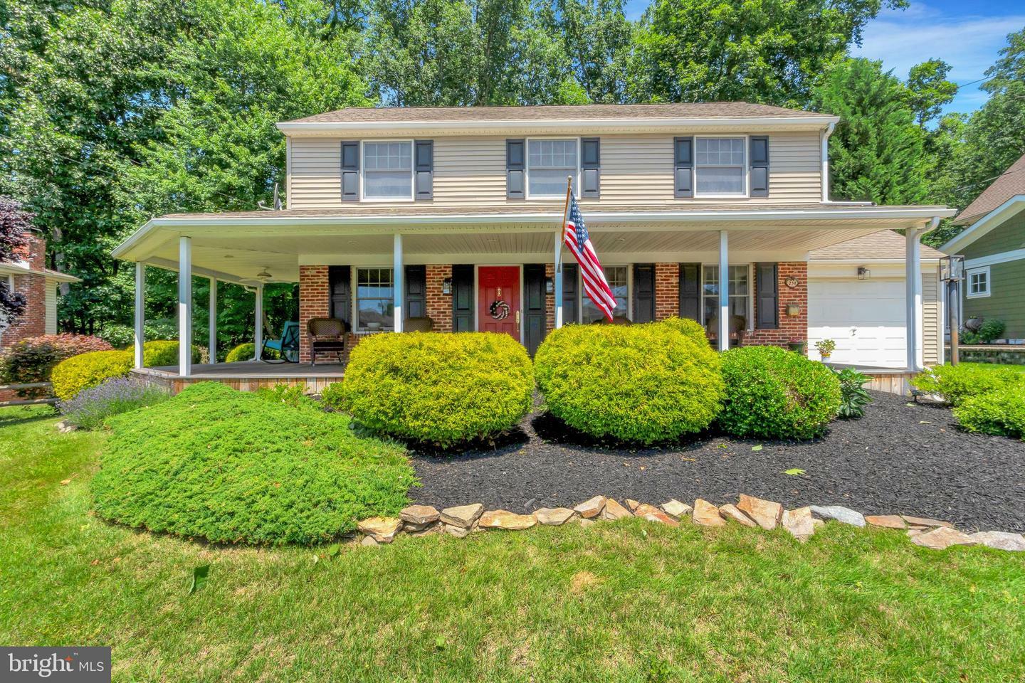 Property Photo:  238 Winding Way Road  NJ 08084 