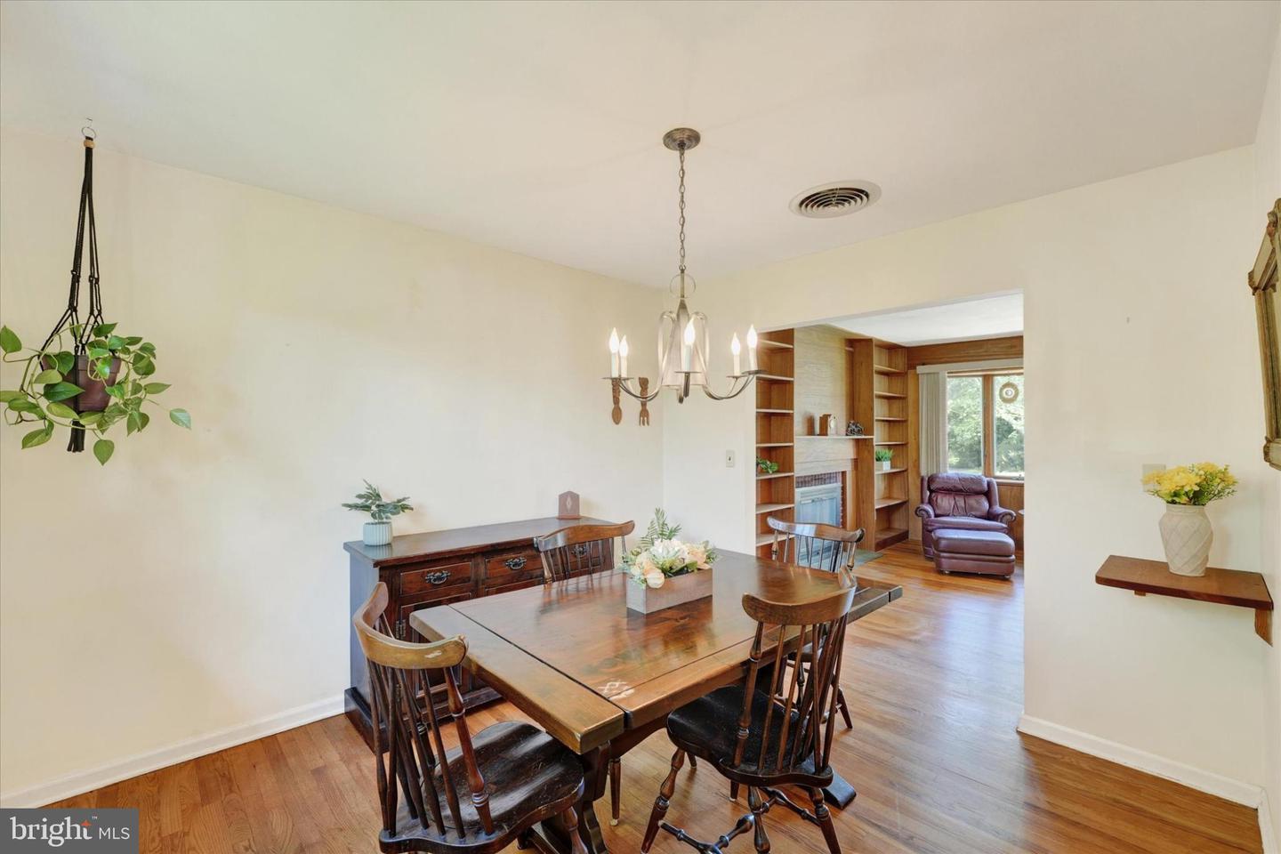 Property Photo: 907 Rahway Drive DE 19711