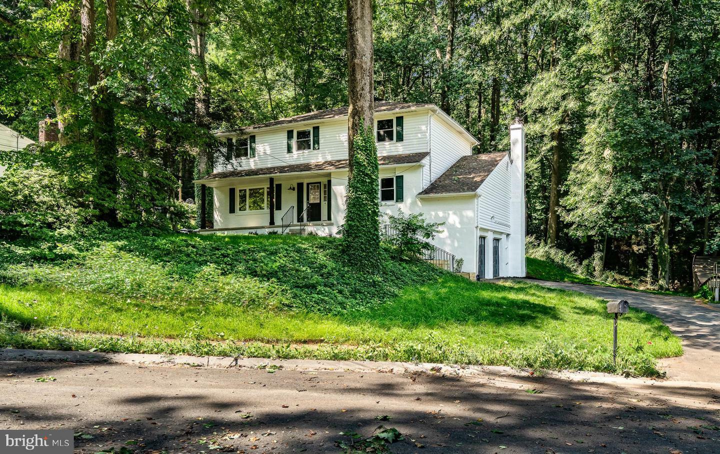 Property Photo:  4 Blue Jay Drive  DE 19713 