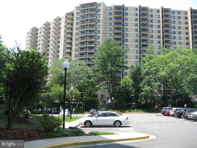 309 Yoakum Parkway 1605  Alexandria VA 22304 photo