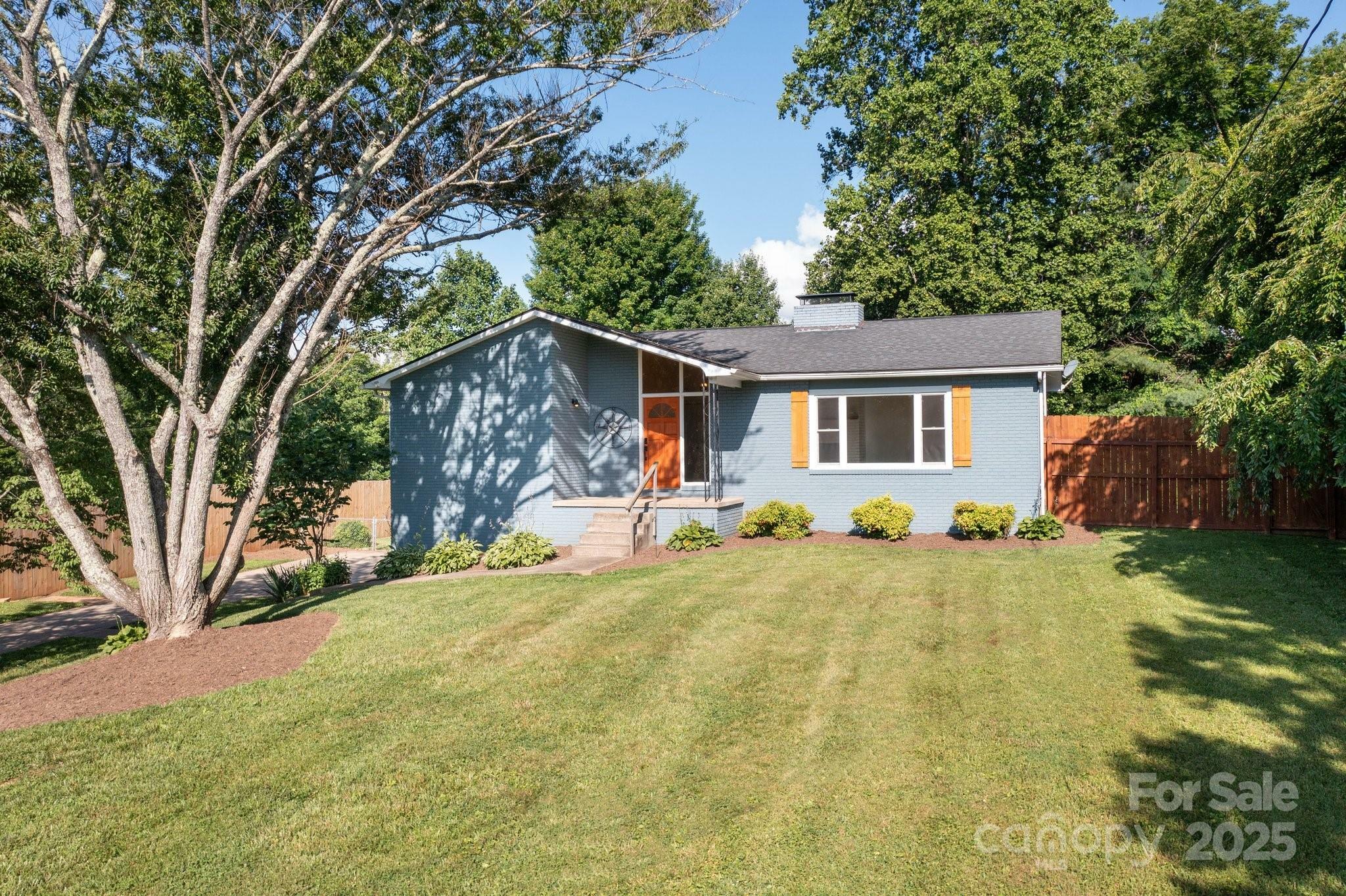 Property Photo: 28 Spaulding Drive NC 28715