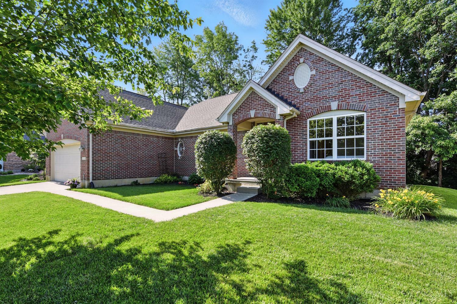 Property Photo: 1123 Elk Run OH 45039