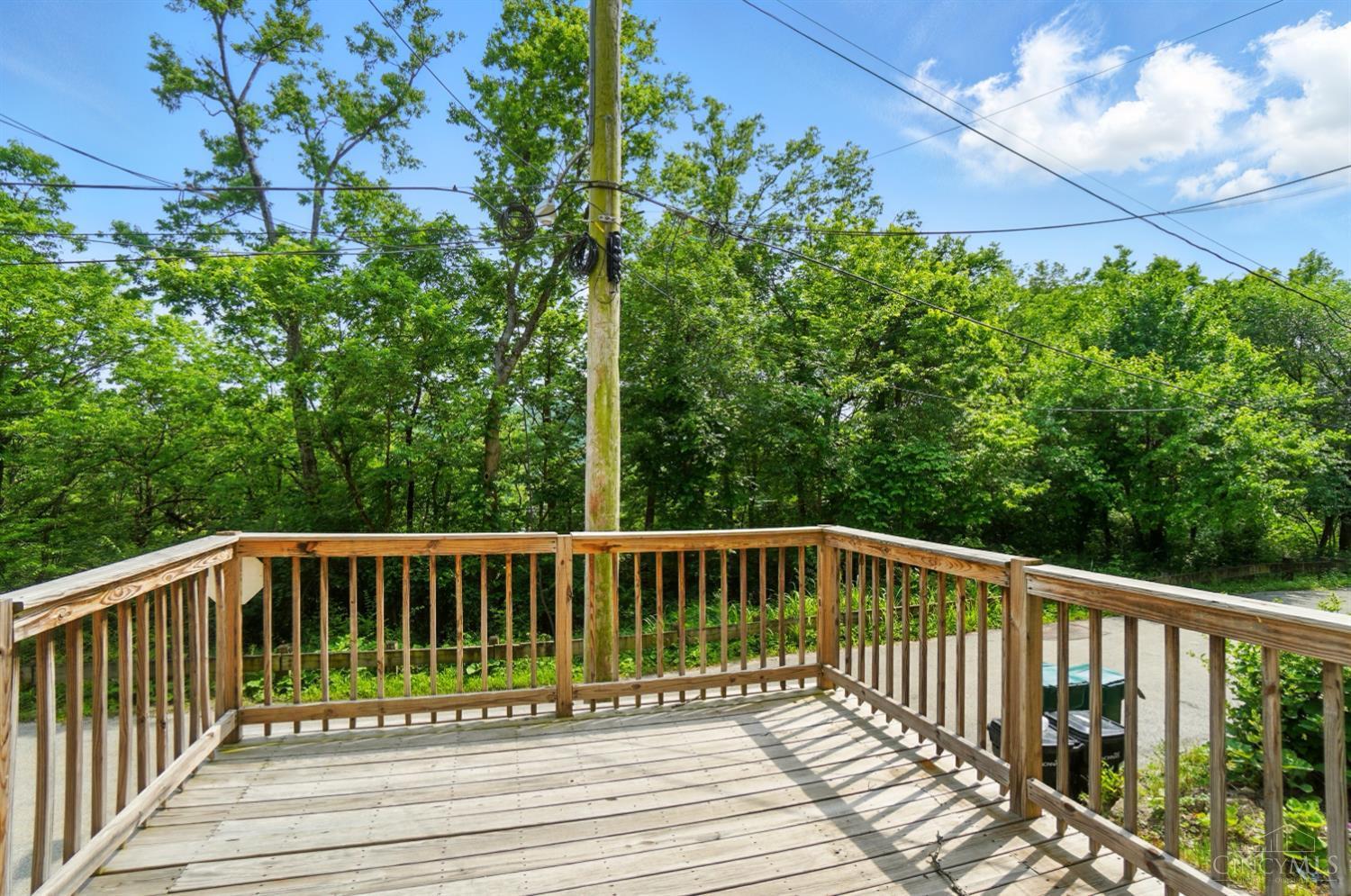 Property Photo:  2473 Everglade Place  OH 45214 