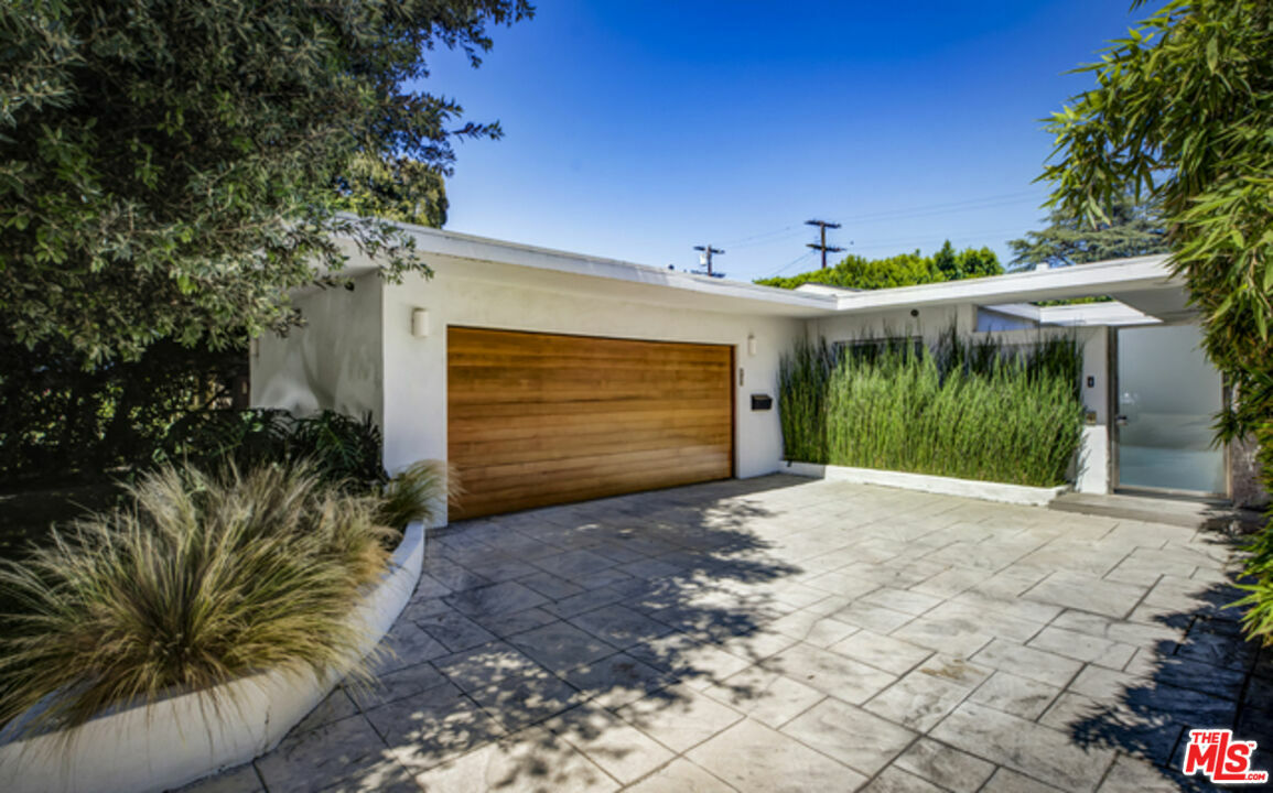4336 Bellaire Ave  Studio City CA 91604 photo