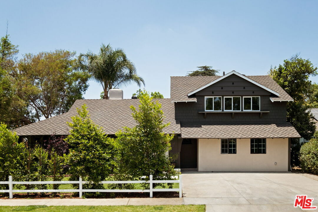 7401 Costello Ave  Van Nuys CA 91405 photo