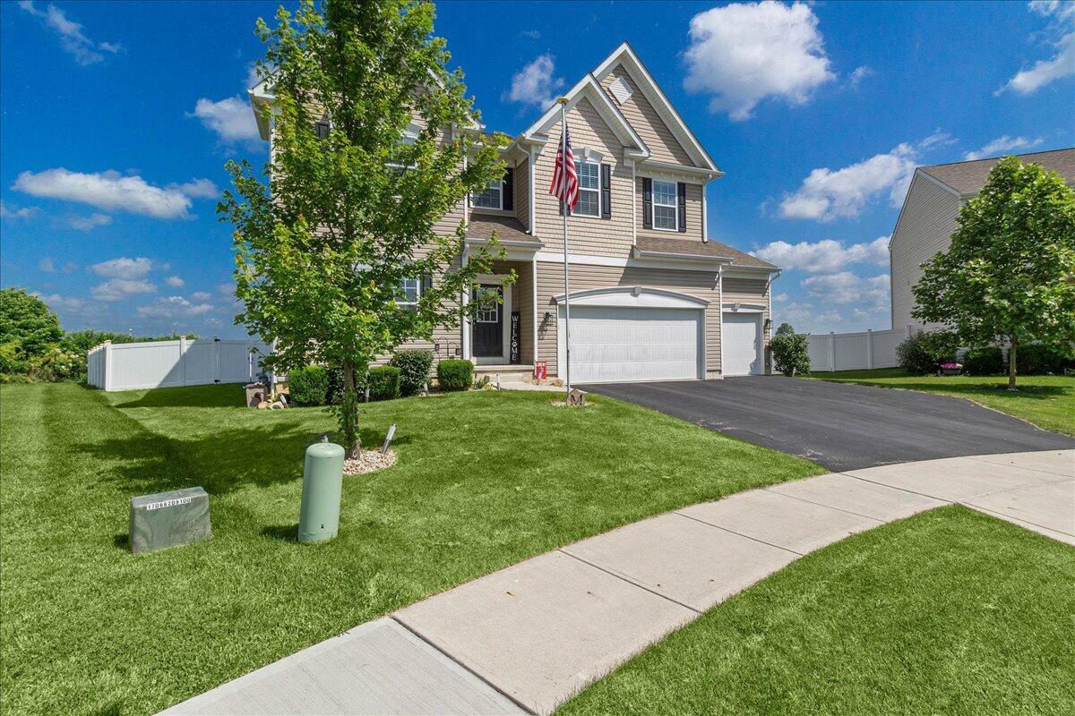 Property Photo: 1140 Cabell Court OH 43140