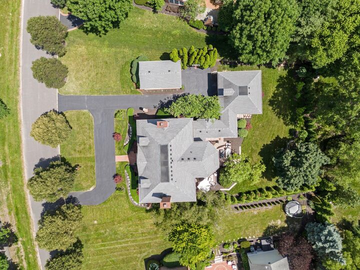 Property Photo:  7555 Lambton Park Road  OH 43054 