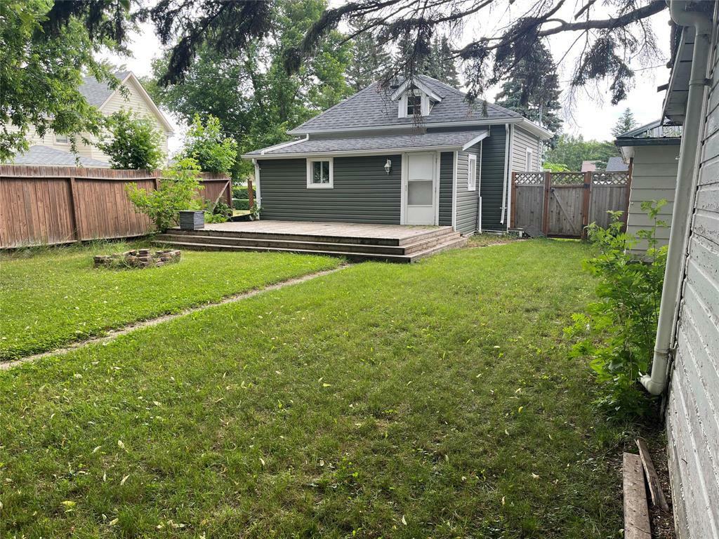 Property Photo: 123 Selkirk Street MB R0K 0H0