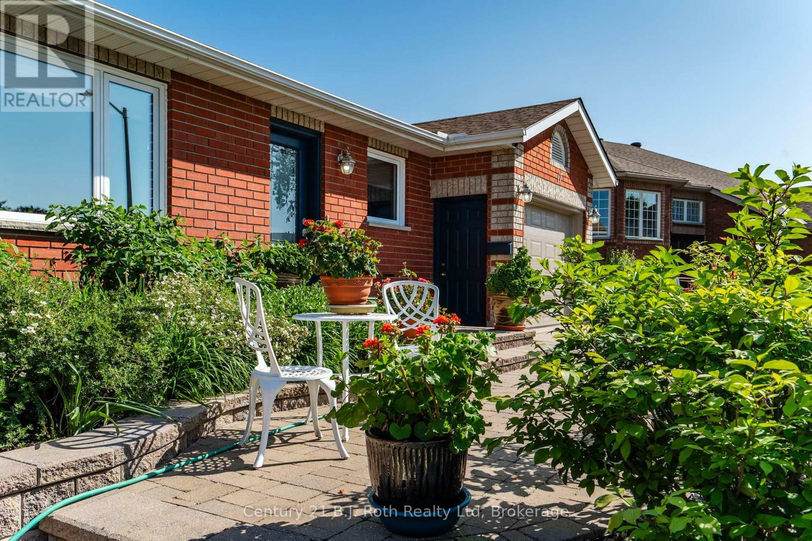 Property Photo: 17 Charles Street ON L9M 2G6