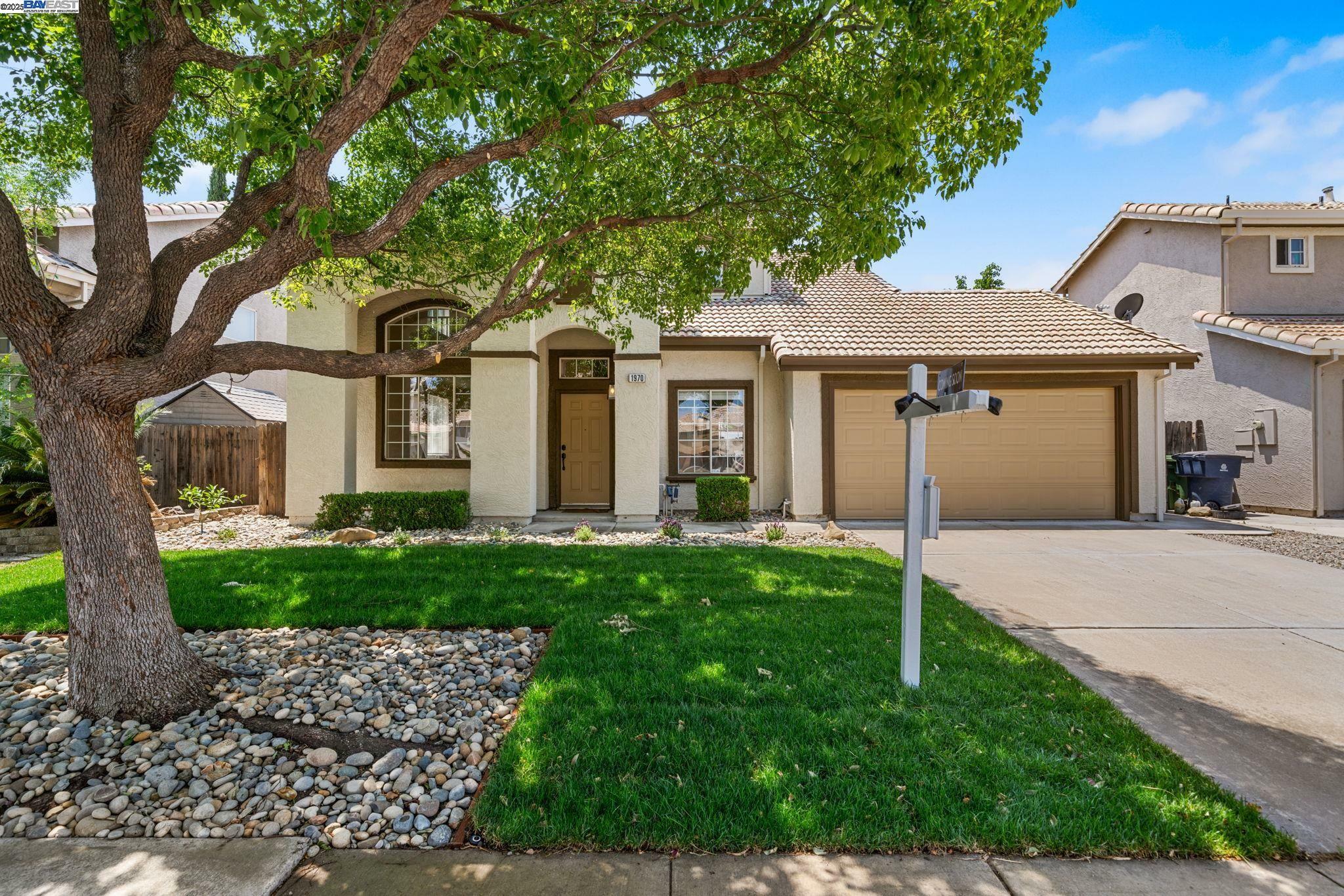 Property Photo: 1970 Knollcrest Ln CA 95376