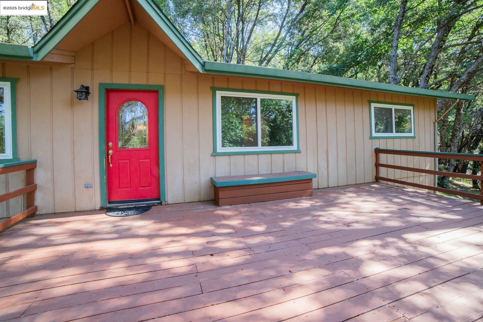 Property Photo: 18070 Pipit Ct CA 95383
