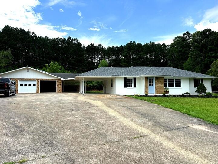 Property Photo:  255 Loving Road  GA 30560 