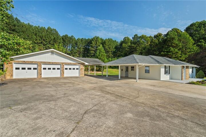 Property Photo: 255 Loving Road GA 30560
