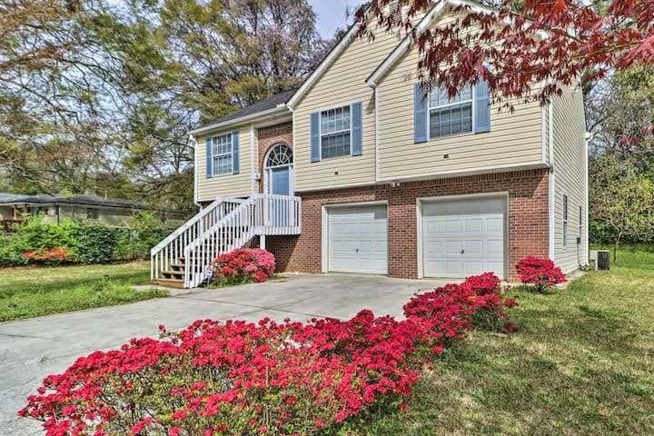 Property Photo:  483 Oak Drive  GA 30354 