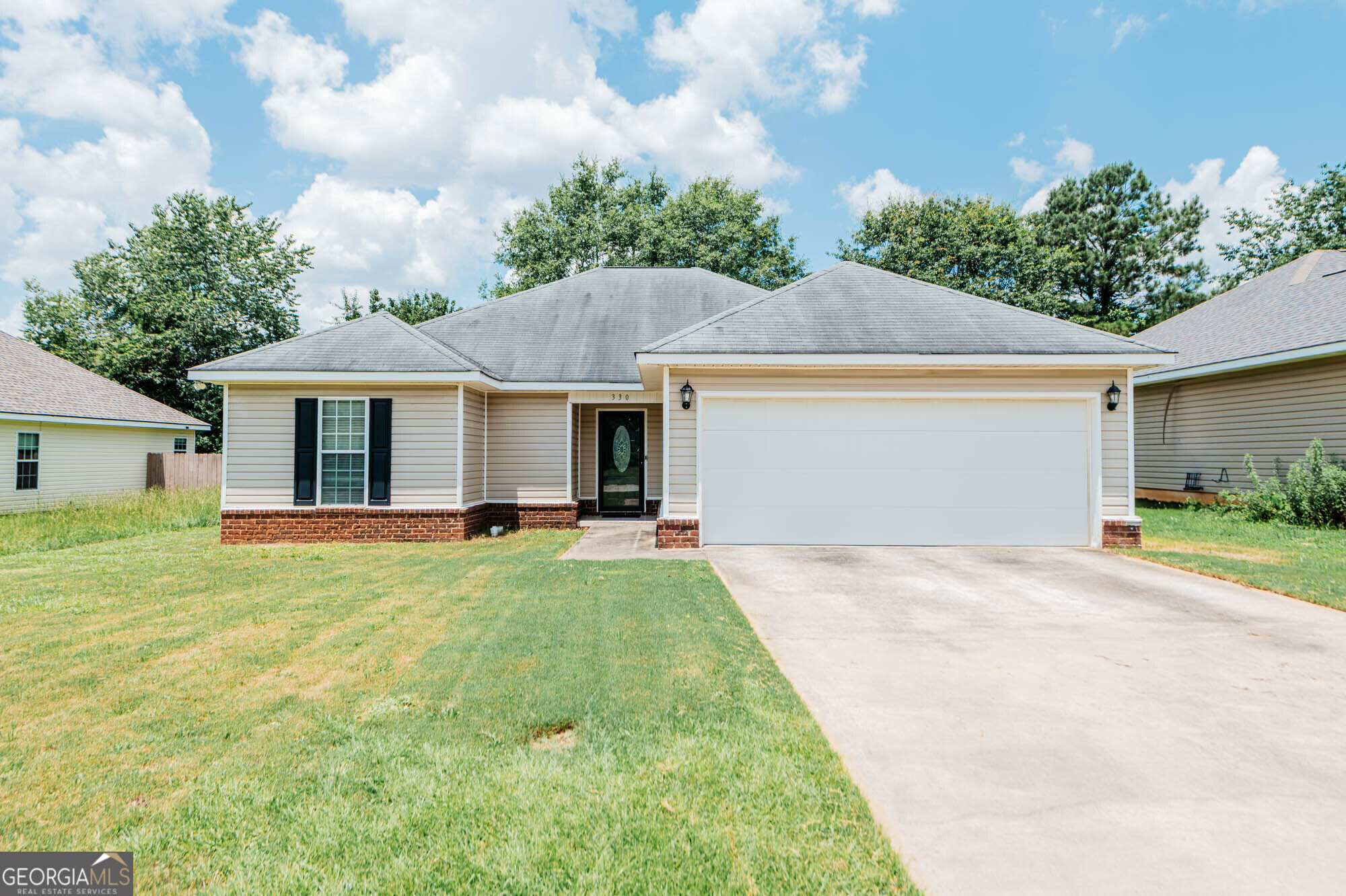 Property Photo:  330 Hidden Creek Circle  GA 31088 