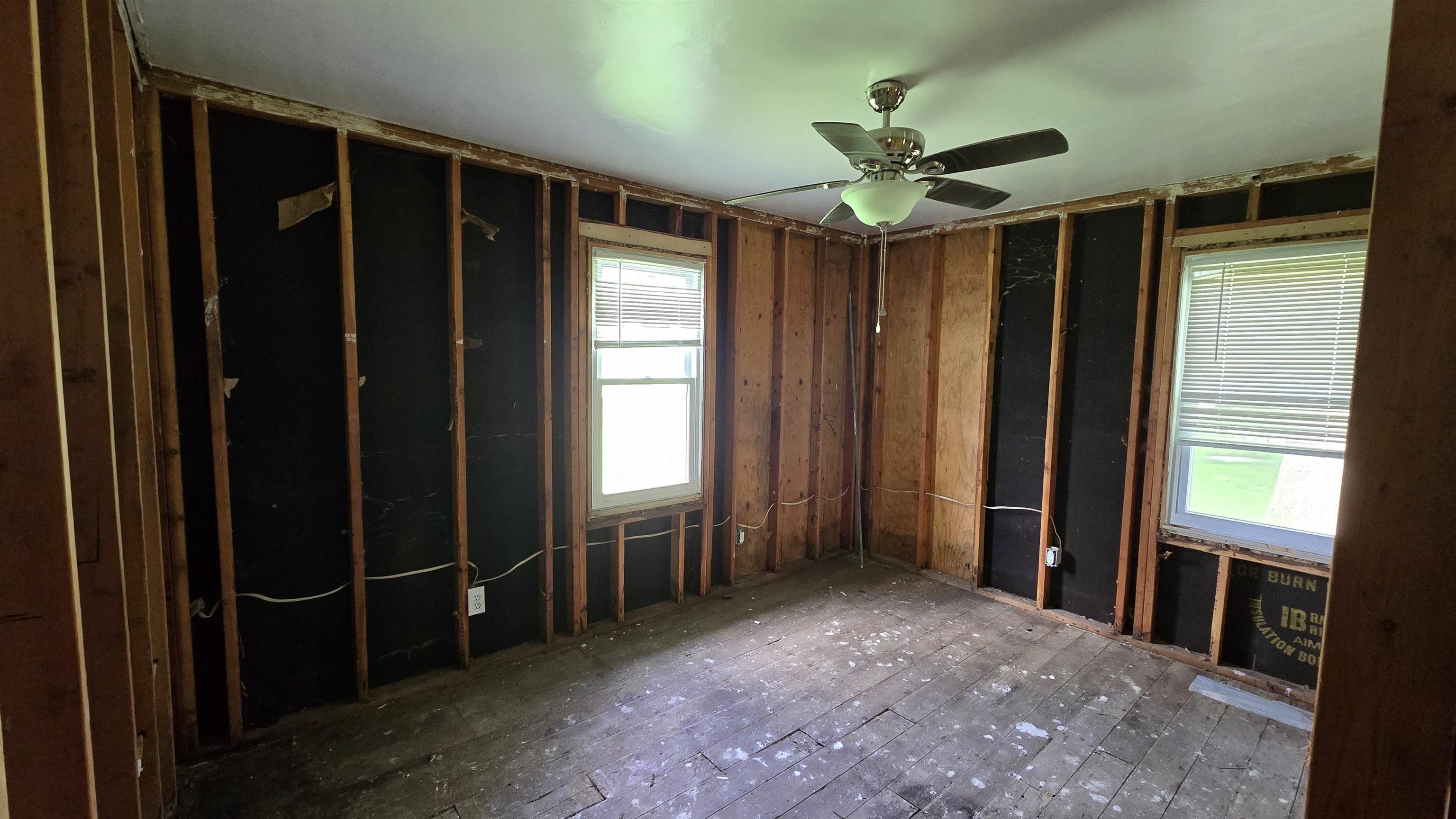 Property Photo: 9263 Stanley Birk City Rd KY 42301