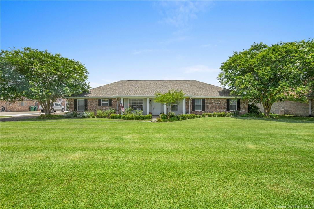 Property Photo: 1818 Deepwoods Drive LA 70605