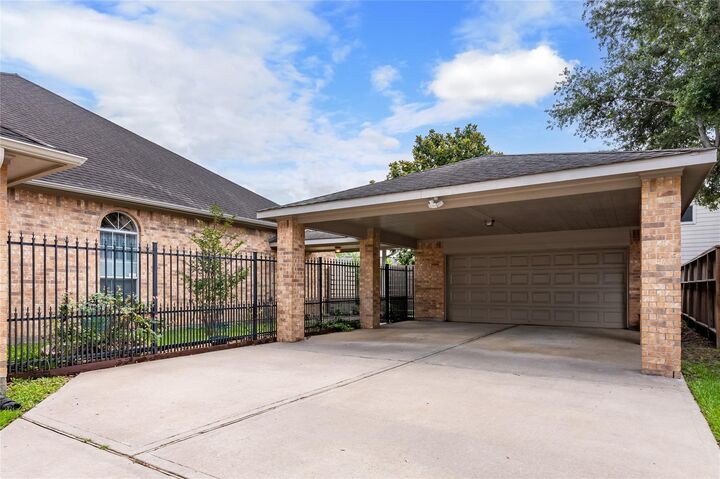 Property Photo: 3508 Madison Drive TX 77584