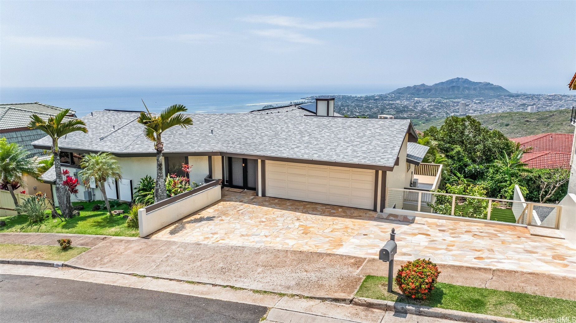 1912 Alaweo Street  Honolulu HI 96821 photo